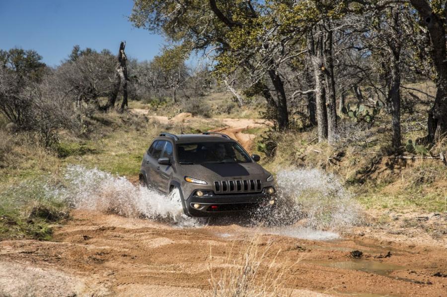 Jeep Cherokee 2014 года  (фото 23 из 88)